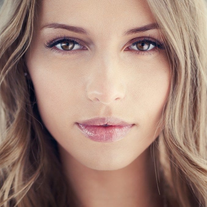 pretty woman with great eyelashes