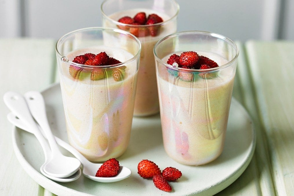 100 Calorie Strawberry Mousse